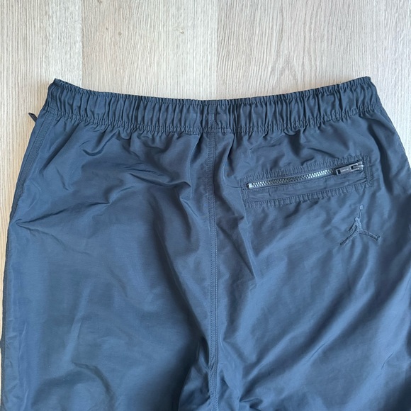 Jordan Black Windbreakers with Elastic Waistband and Tapered Fit - Picture 7 of 8